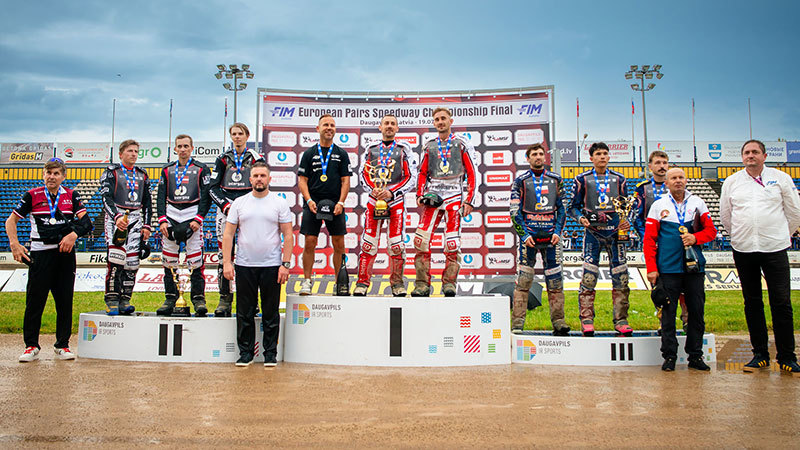 Latvijas spīdvejisti Daugavpilī izcīna sudrabu Eiropas čempionātā pāriem