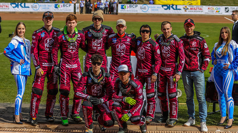 Предварительные составы команд на воскресную гонку